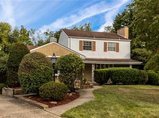 40 Parkview Dr, Carnegie, PA 15106