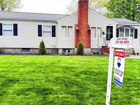 118 Spruce Rd, Norwood, MA 02062