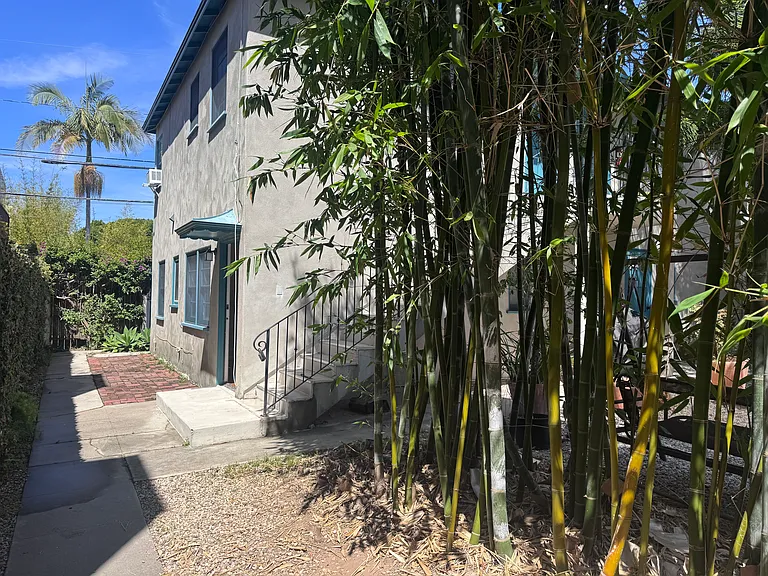 1043 Grant St #C — Photo 9