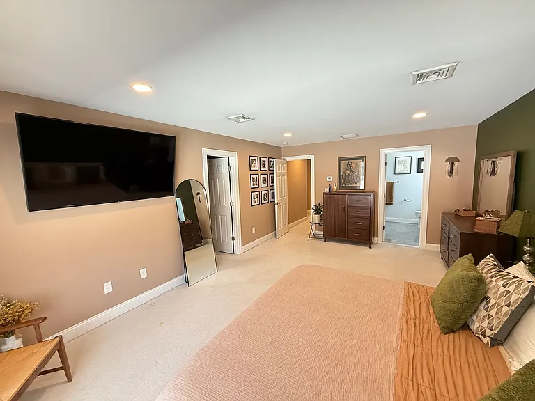 1325 Meriden Ave #A & B — Photo 18
