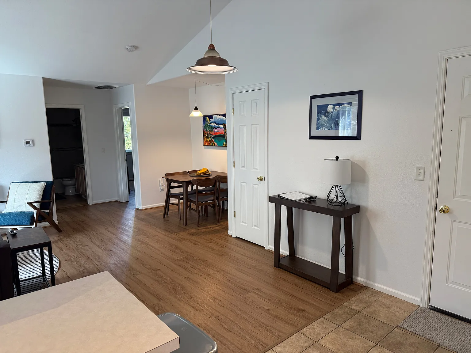 2 bed, 920 sqft, $2,375 — Photo 3