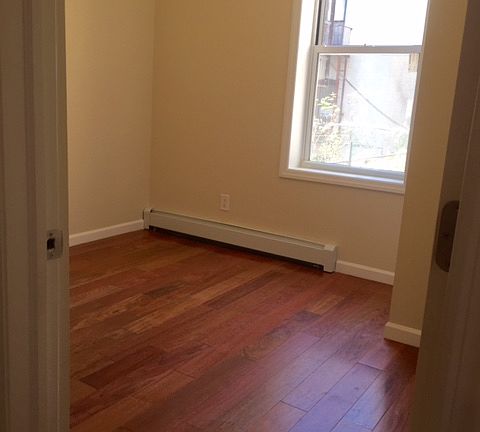 4th image of 2840 35th St #1