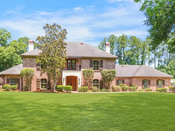 101 W Greenhill Cir, Broussard, LA 70518