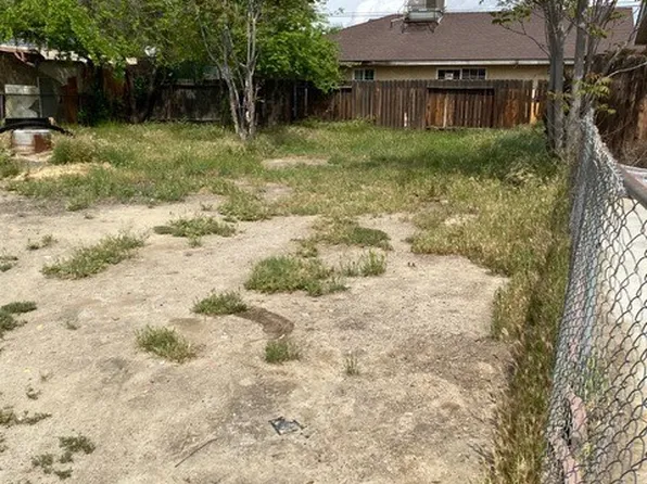 904 Curtis Dr, Bakersfield, CA 93307
