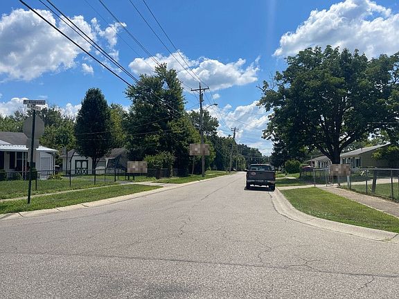 4th image of 3514 Niagara St