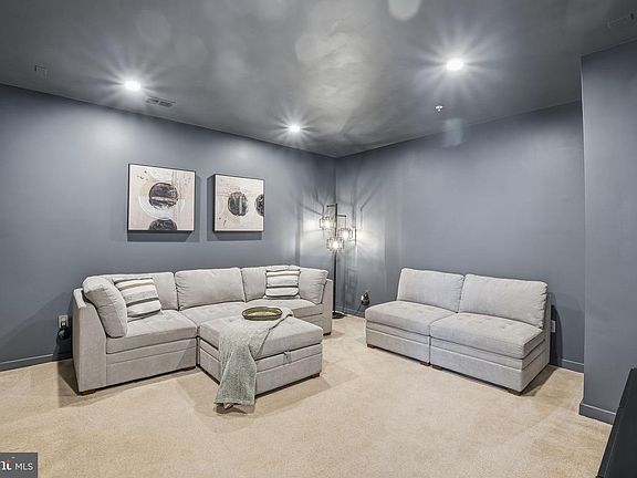 4th image of 10609 Observatory Pl
