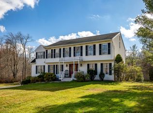 97 Gillotti Rd, New Fairfield, CT 06812