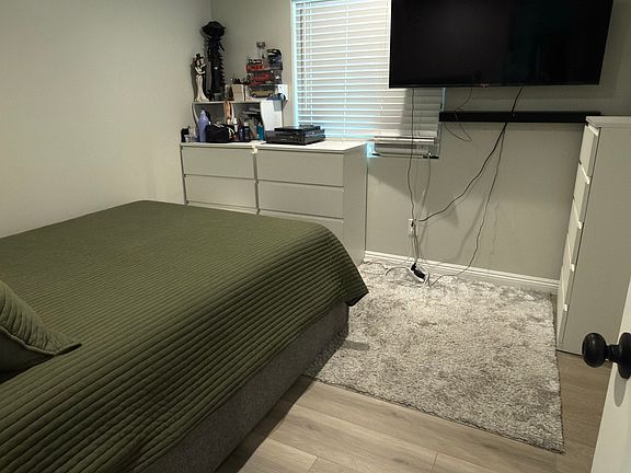 3rd image of 1033 E Lemon Ave #1