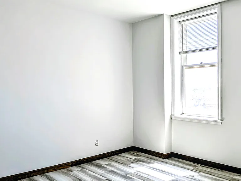 123 N Locust St #2 — Photo 20