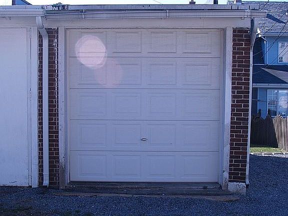 1 Car Garage