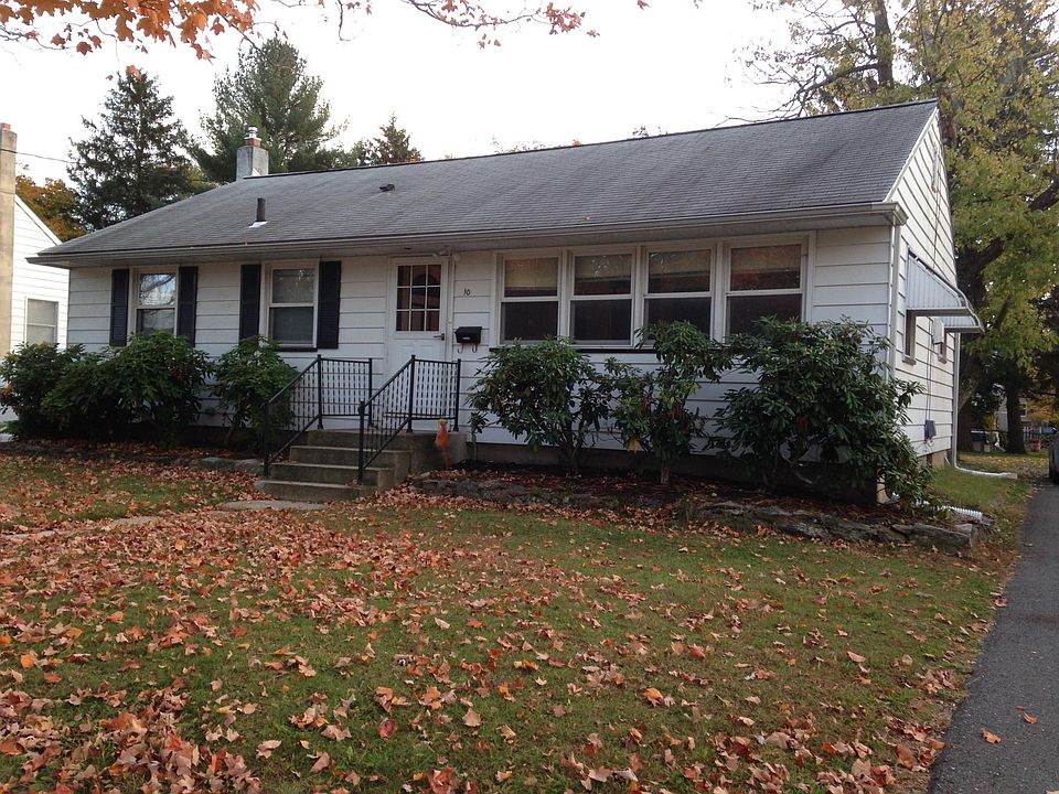 10 Georgetown Road, Glassboro NJ. Quiet and close to Rowan University.