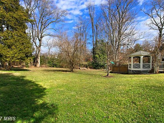 5th image of 2850 Willowmere Woods Dr