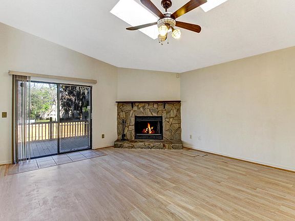 5th image of 3914 Valley Garden Dr W