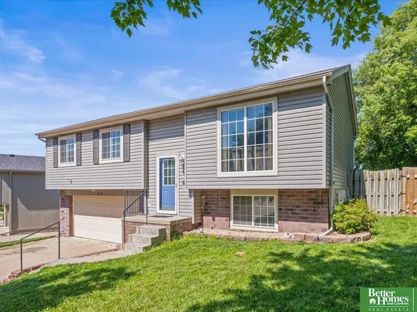 1142 Overland Trl, Papillion, NE 68046