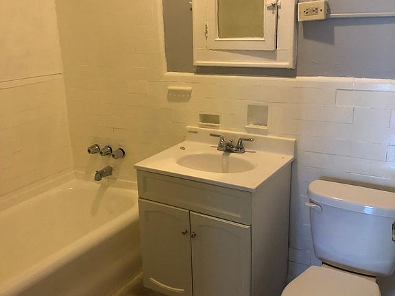 4th image of 790 Clinton Ave APT 32