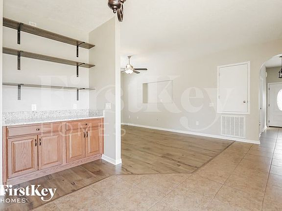 5th image of 6 Llobell Pl