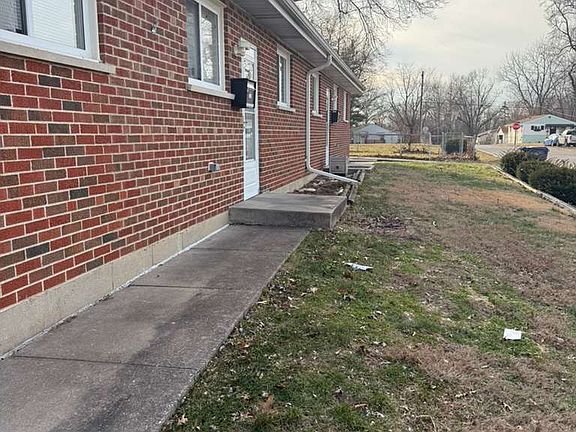 2nd image of 3239 W Milton Ave