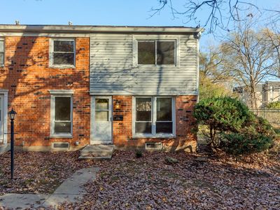 (Undisclosed Address), Streamwood, IL, 60107