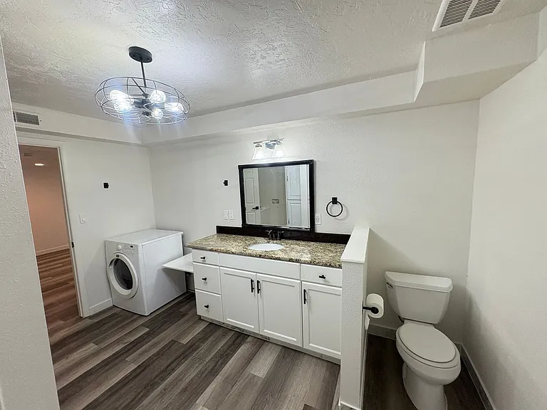 1026 N 1100 W — Photo 20