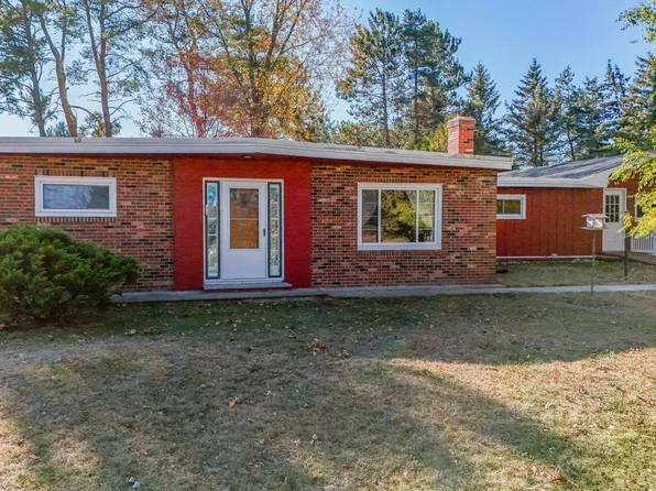 8419 Paige Rd, Bellaire, MI 49615