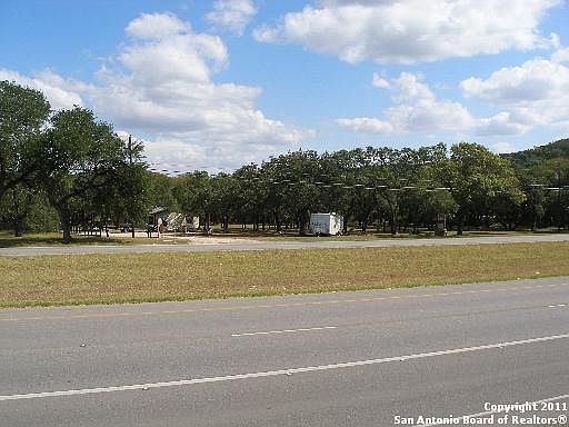 1st image of 33170 Us Highway 281 N