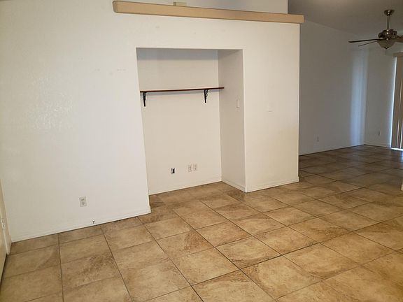 3rd image of 1160 Pueblo Dr