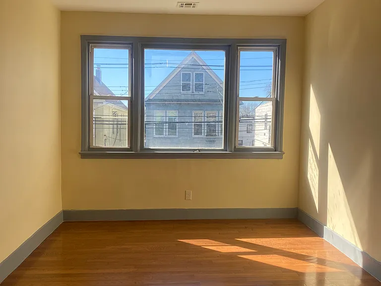 384 Fulton Ave #2 — Photo 4