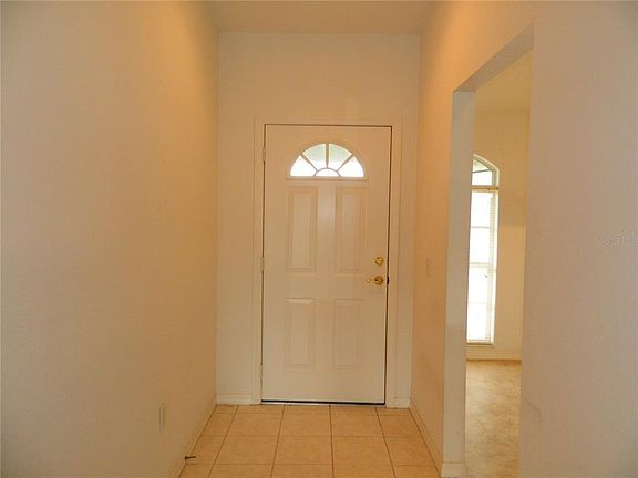 3rd image of 225 Seven Oaks Dr