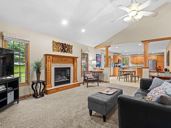 4th image of 53311 Pine Brook Dr