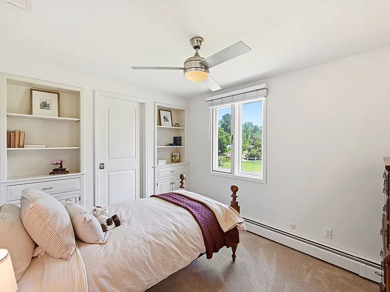 516 Country Ln — Photo 30