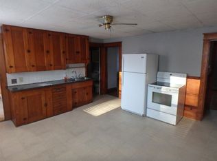 46 3rd St #3, Auburn, ME 04210