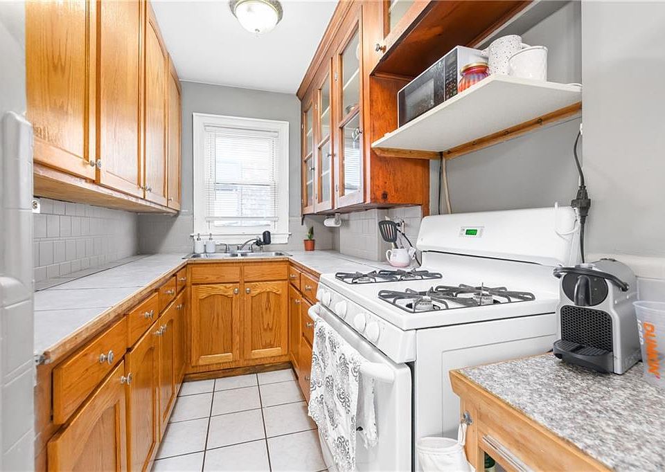 95 Sisson St Providence RI Zillow