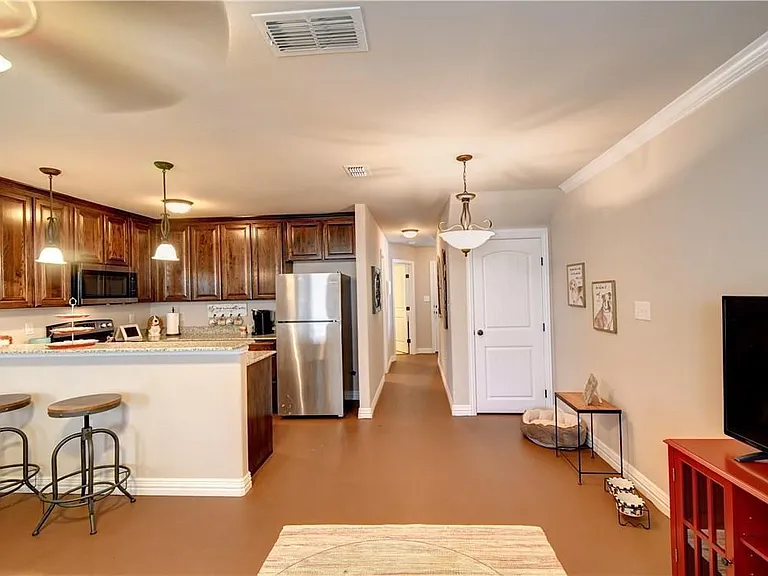 701 S Lillian St #1 — Photo 10