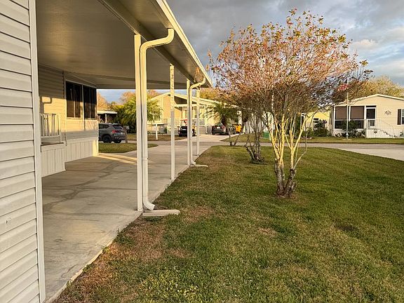 3rd image of 249 Oak St SW