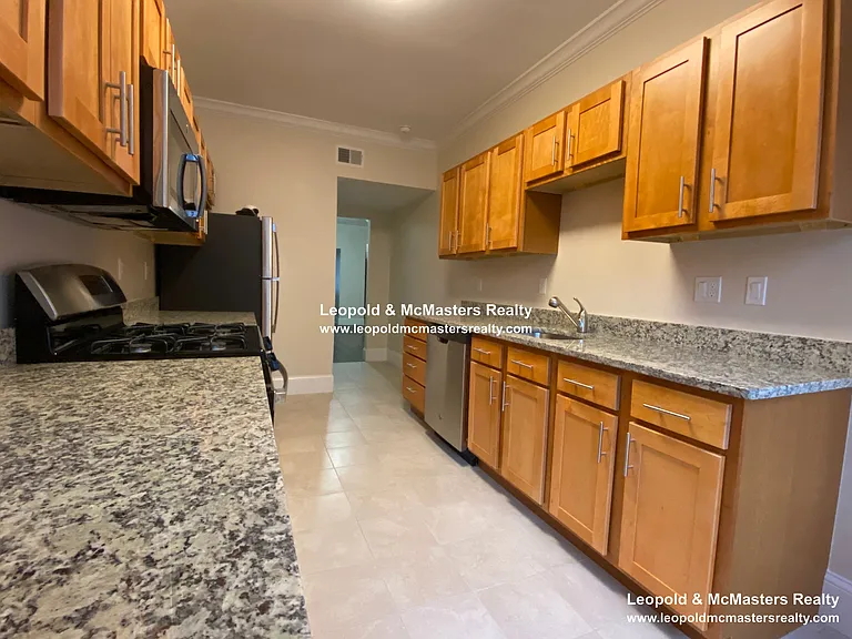 12 Short St #5 — Photo 9