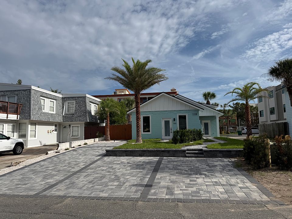 1st image of 119 12th Ave N #102