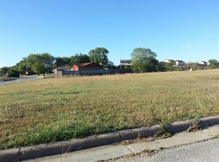 3128 Yorktown Dr, Forest Hill, TX 76140