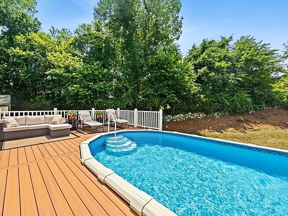 4th image of 112 Village Gate Dr