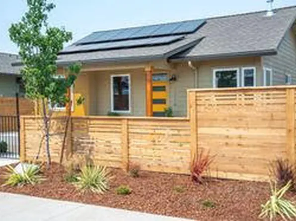 1216 Hagen Way, Ashland, OR 97520