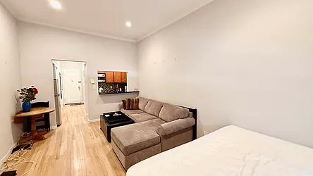 Rented by HOLTON REAL ESTATE INC.