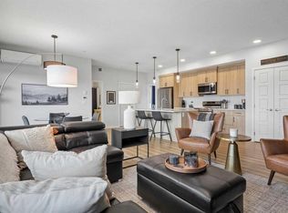 42 N Cranbrook Gdns SE #1303, Calgary, AB T3M2X5