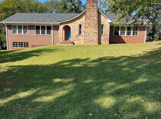 2626 Valleyview St, Gadsden, AL 35903