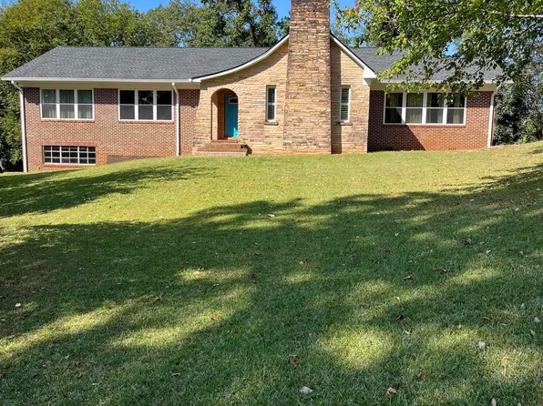 2626 Valleyview St, Gadsden, AL 35903