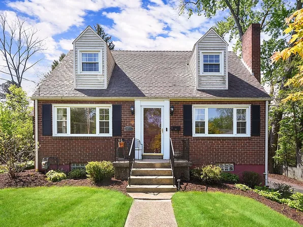 3237 Apache Rd, Pittsburgh, PA 15241