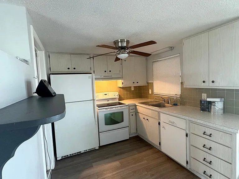 7827 Monarda Dr — Photo 8