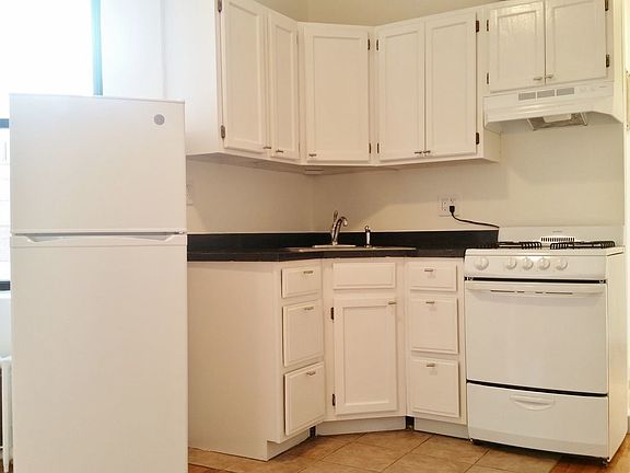 2nd image of 287 W 147th St #4