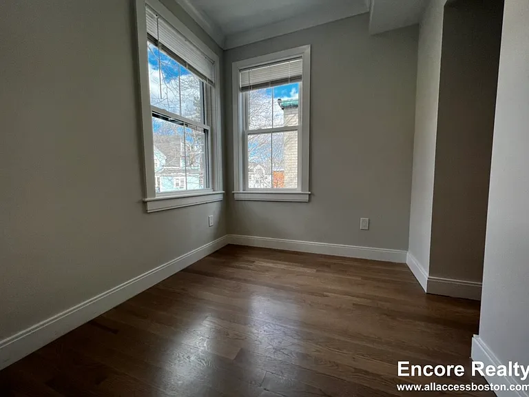 42 Englewood Ave #3 — Photo 10