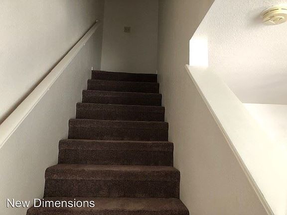 5th image of 4001 Pheasant Dr APT 1