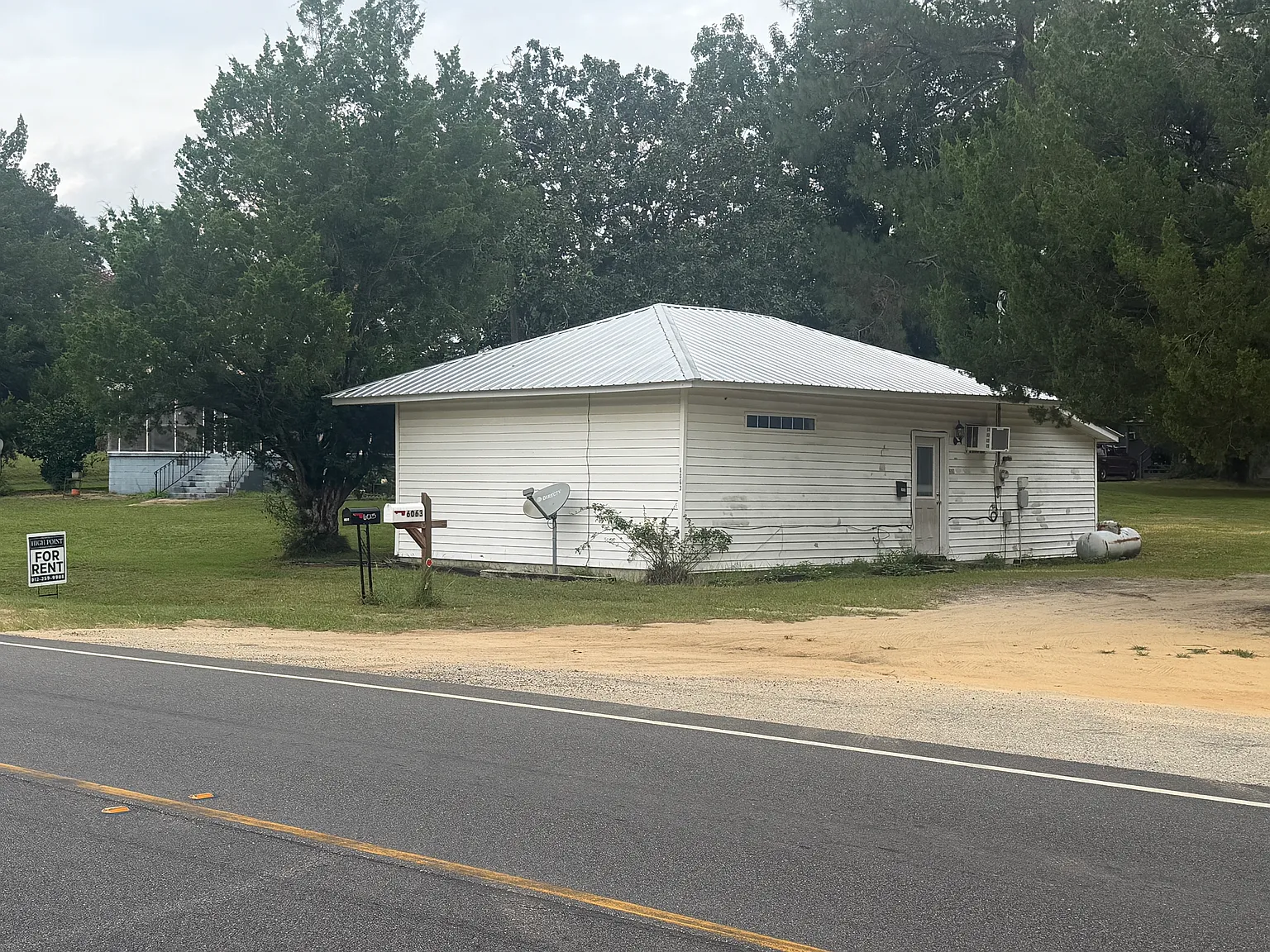 2 bed, 832 sqft, $1,200 — Photo 4