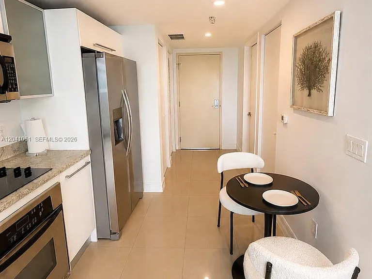 185 SW 7th St #2706 — Photo 4